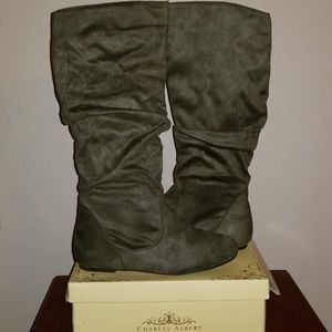Charles Albert grey boots